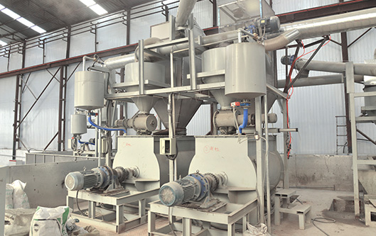 攪拌系統(tǒng)引進 全封閉強動力攪拌機